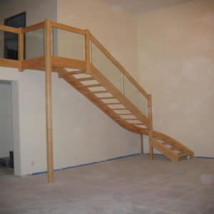 05-07 Escalier 2/4 tournant palier rampe en verre