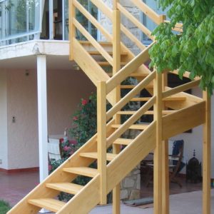 06-03 Escalier 1/4 tournant rampe à lisse