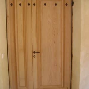 09-08 Porte d&rsquo;entrée en frêne