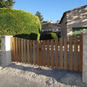 11-17 Portail en mélèze