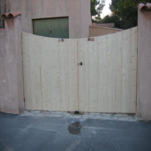 07-09 Portail et portillon en 3 plies épicéa